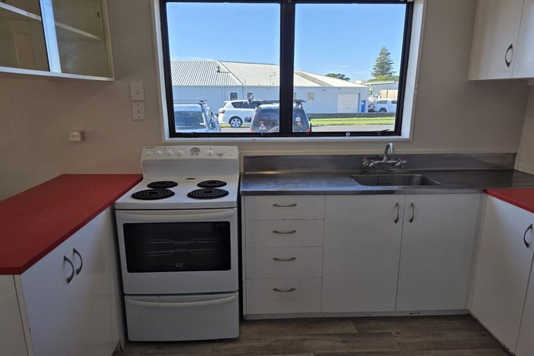 Photo of property in 1/12 Darnell Street, Fitzroy, New Plymouth, 4312