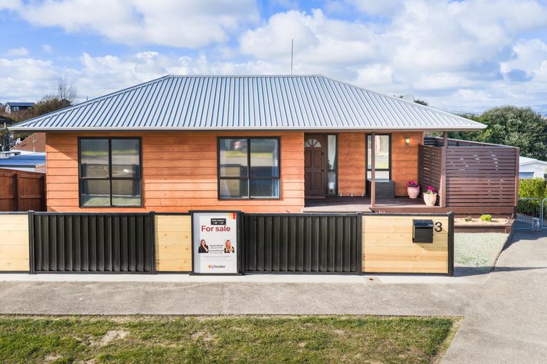 Photo of property in 3 Belk Place, Feilding, 4702