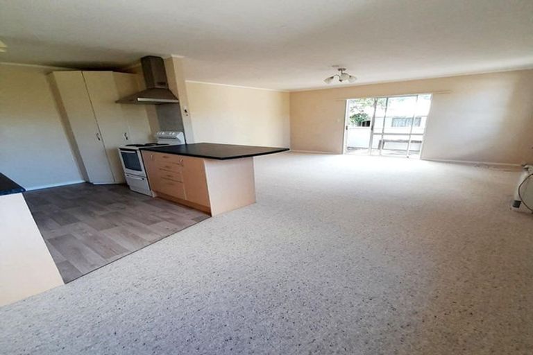 Photo of property in 25 Hartford Crescent, Totara Park, Upper Hutt, 5018