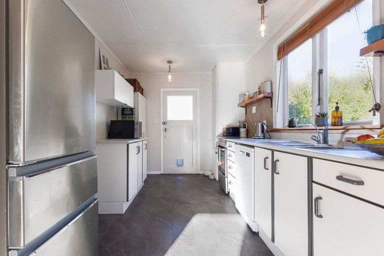Photo of property in 10 Dell Road, Raumati South, Paraparaumu, 5032