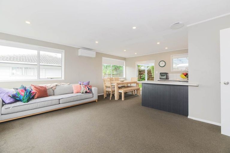 Photo of property in 132 Awaruku Road, Torbay, Auckland, 0630
