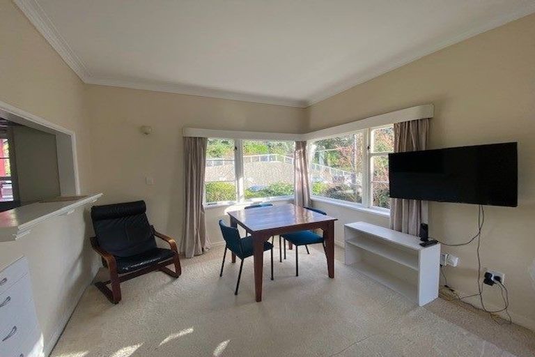 Photo of property in 6a Sefton Street, Wadestown, Wellington, 6012