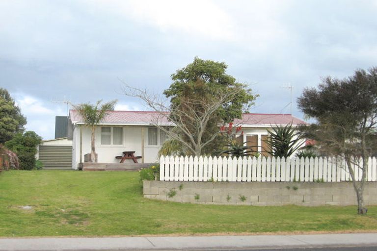 Photo of property in 221b Williamson Road, Whangamata, 3620