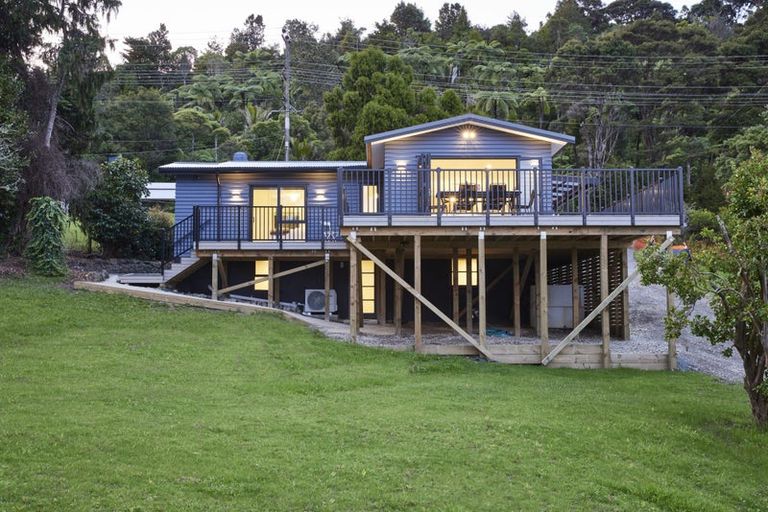Photo of property in 436 Huia Road, Laingholm, Auckland, 0604
