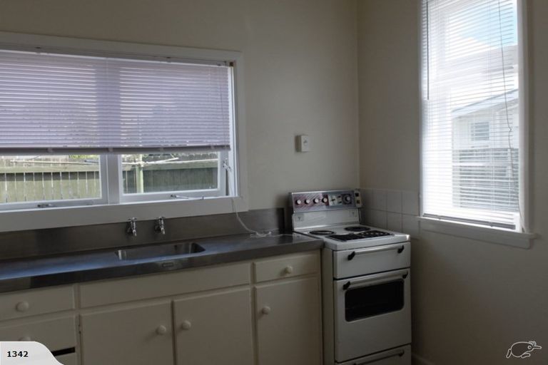 Photo of property in 2/601 Barbadoes Street, Edgeware, Christchurch, 8013