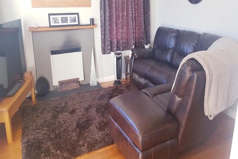 Photo of property in 43 Martin Road, Paraparaumu Beach, Paraparaumu, 5032