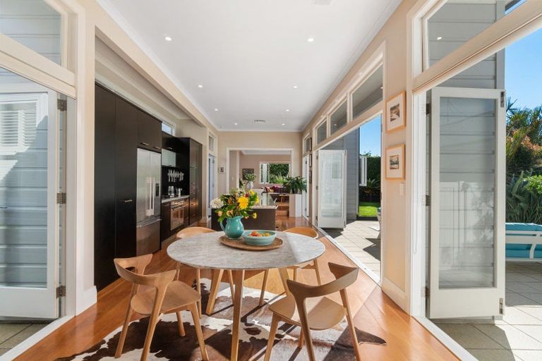 Photo of property in 21 St Aubyn Street, Devonport, Auckland, 0624