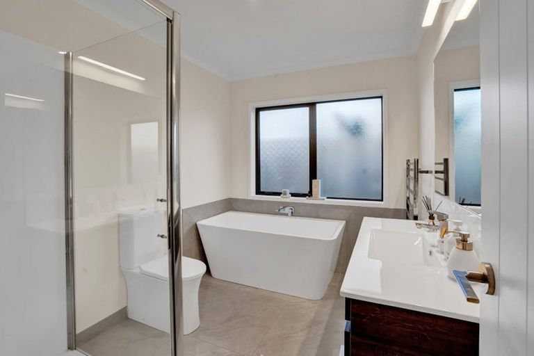 Photo of property in 10a Wilton Street, Westown, New Plymouth, 4310