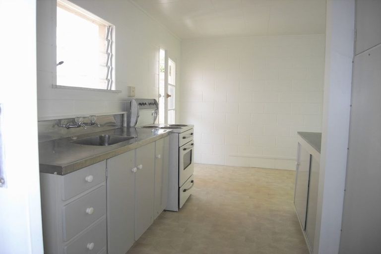 Photo of property in 1a Rimu Street, New Lynn, Auckland, 0600