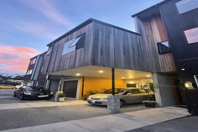 Photo of property in 4d Regent Street, Newtown, Wellington, 6021