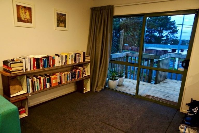 Photo of property in 46a Don Buck Road, Massey, Auckland, 0614