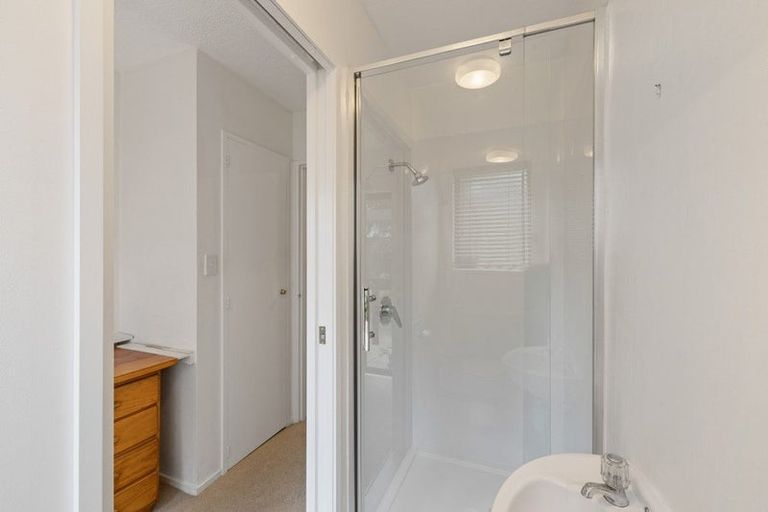 Photo of property in 25 Rubens Place, Burnside, Christchurch, 8053