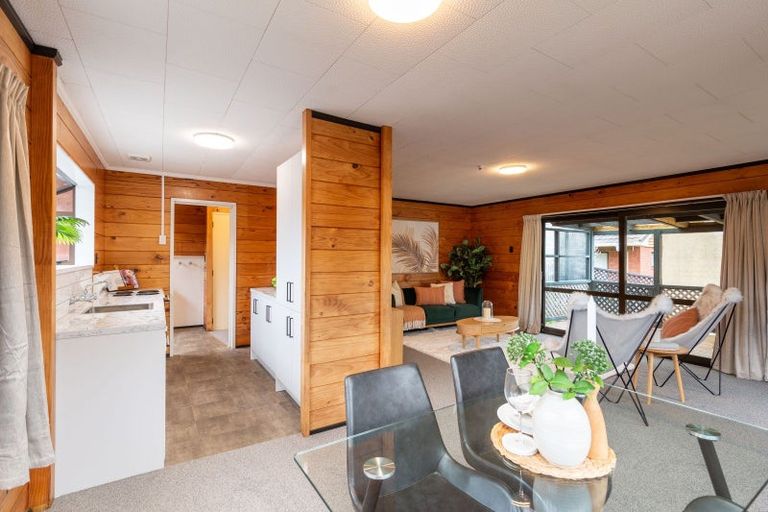 Photo of property in 60 Pasadena Crescent, Totara Park, Upper Hutt, 5018