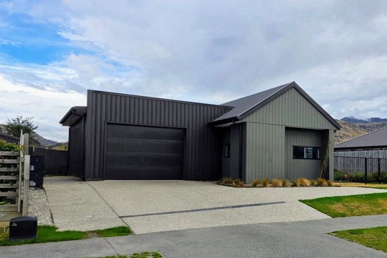 Photo of property in 11 Cumberland Road, Lower Shotover, Queenstown, 9304