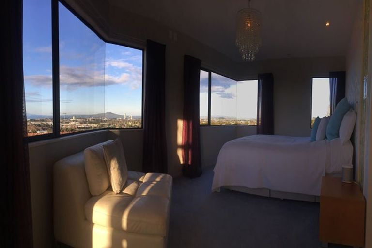 Photo of property in 1/41 High Road, Glenfield, Auckland, 0629