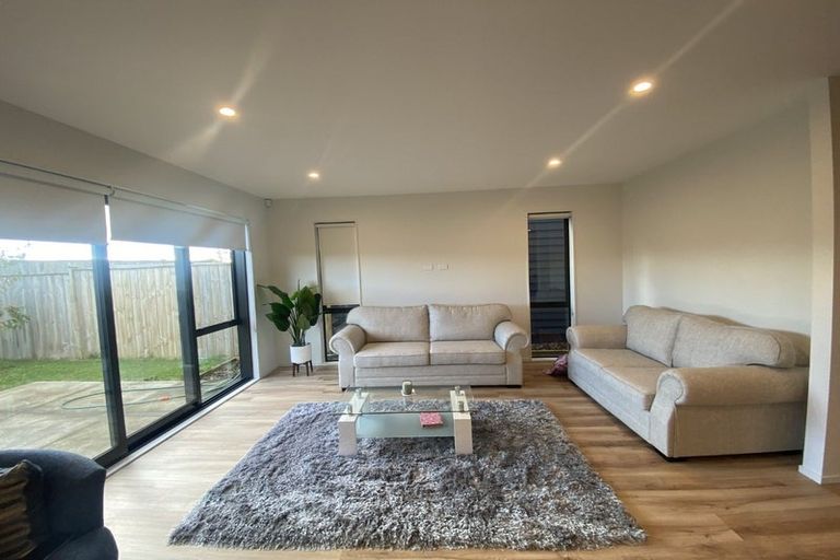 Photo of property in 32 Exmoor Road, Karaka, Papakura, 2113