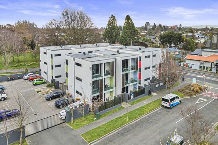 Photo of property in 193/2c Riccarton Road, Riccarton, Christchurch, 8041