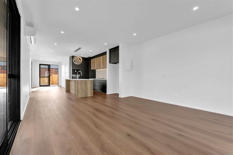 Photo of property in 16 Waimarie Drive, Karaka, 2578