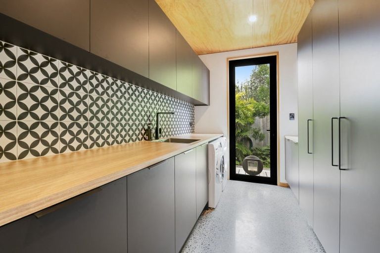 Photo of property in 59 The Circle, Manly, Whangaparaoa, 0930