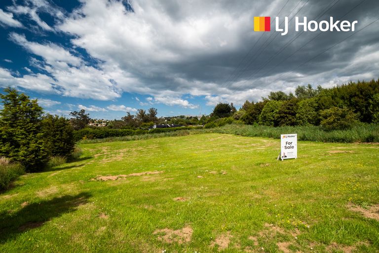 Photo of property in 6 Joshua Place, Helensburgh, Dunedin, 9010