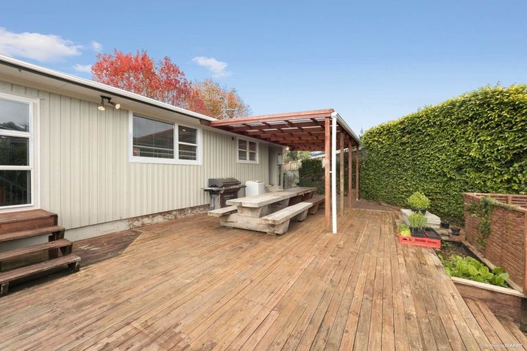 Photo of property in 39 Mason Street, New Lynn, Auckland, 0600