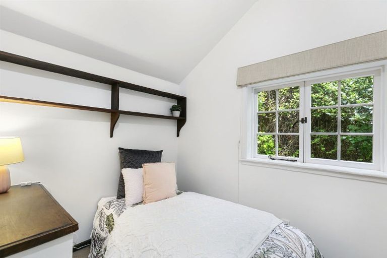 Photo of property in 19 Torwood Road, Khandallah, Wellington, 6035