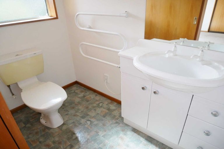 Photo of property in 3/61 Waimairi Road, Upper Riccarton, Christchurch, 8041