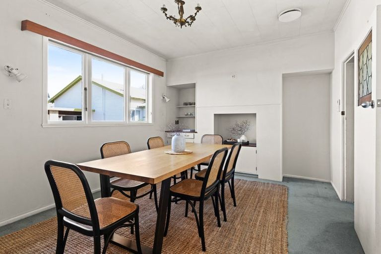 Photo of property in 112 Davis Street, Saint Leonards, Hastings, 4120