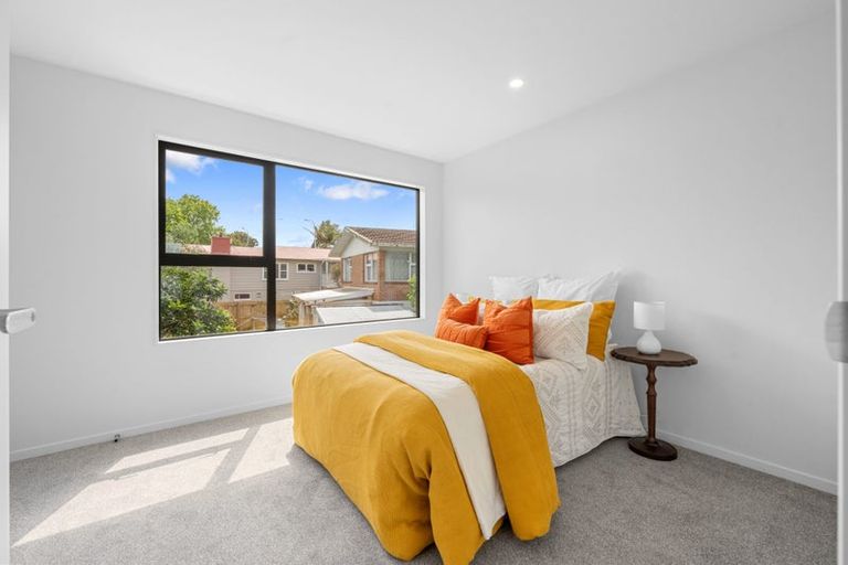 Photo of property in 101d Gossamer Drive, Pakuranga Heights, Auckland, 2010