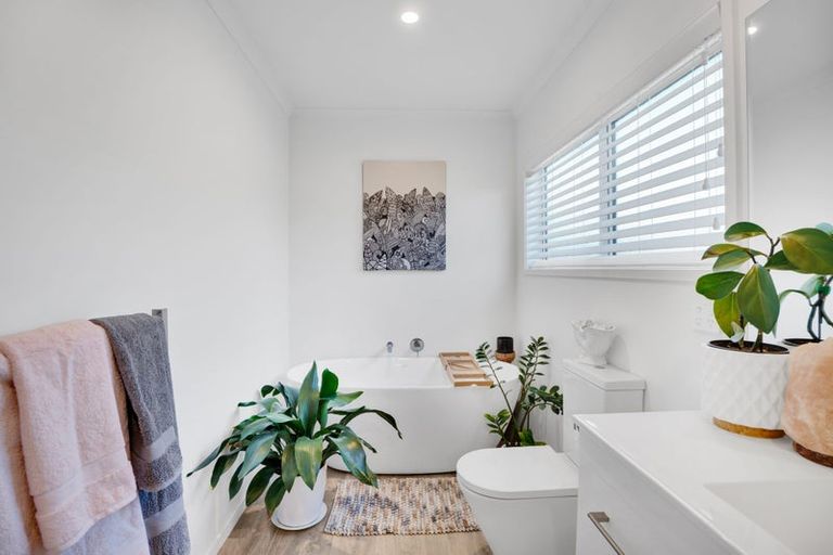 Photo of property in 4 Whenu Way, Bell Block, New Plymouth, 4312