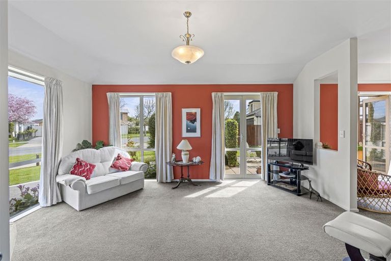 Photo of property in 5 Richard Seddon Drive, Northwood, Christchurch, 8051