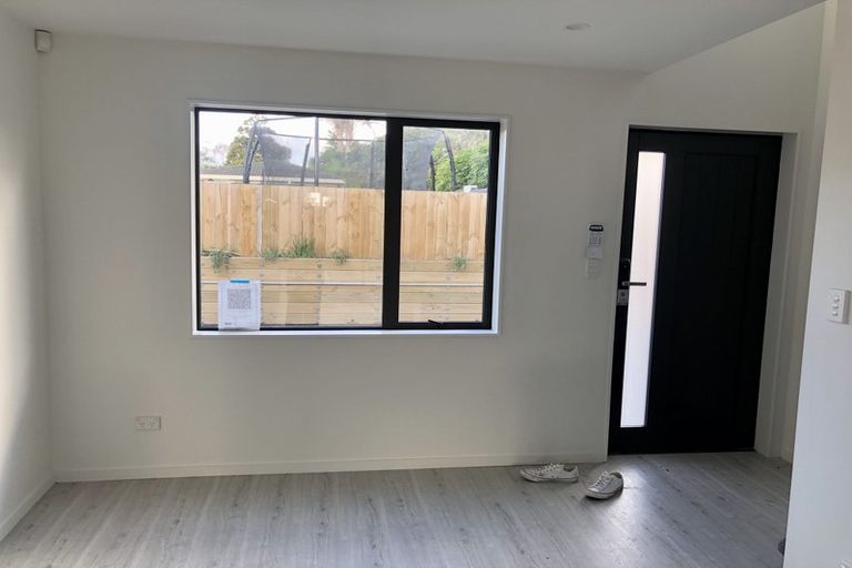Photo of property in 8d Roys Road, Weymouth, Auckland, 2103