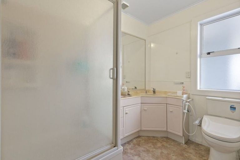 Photo of property in 10 Erris Street, Johnsonville, Wellington, 6037