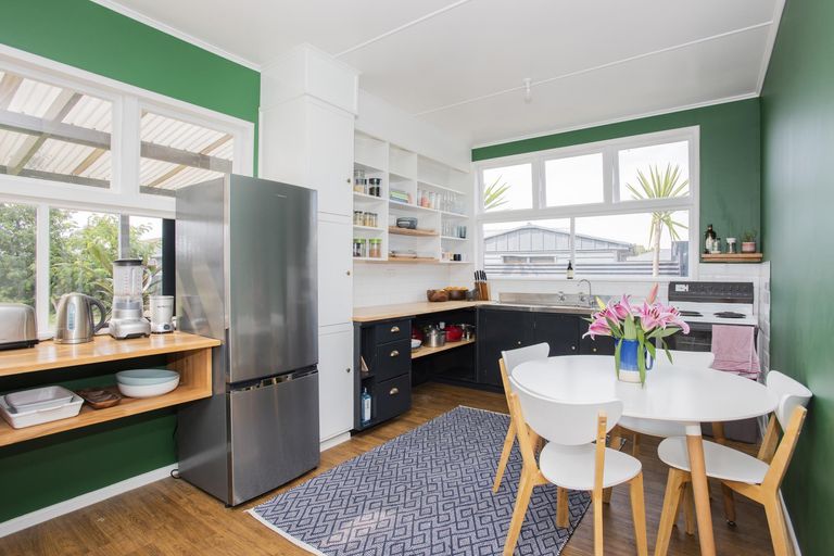 Photo of property in 14 Redmond Street, Elgin, Gisborne, 4010