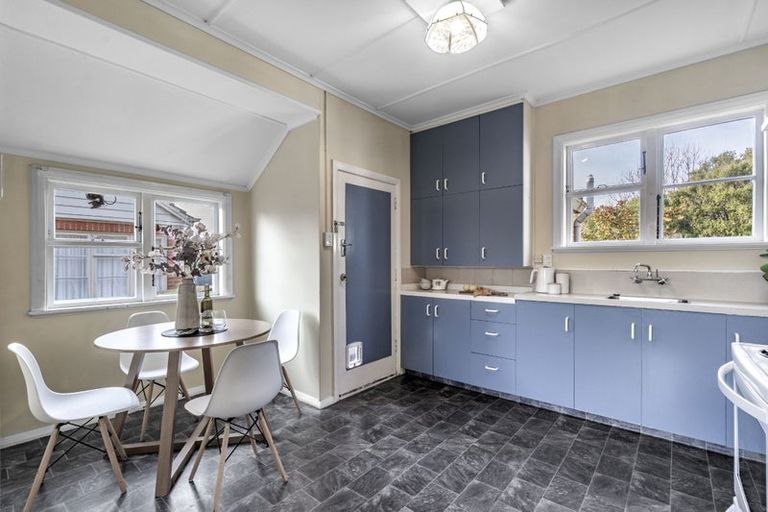 Photo of property in 16 Lockerbie Street, Turnbull Thomson Park, Invercargill, 9810