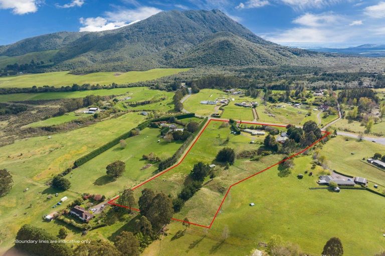 Photo of property in 52 Caroline Drive, Maunganamu, Taupo, 3379