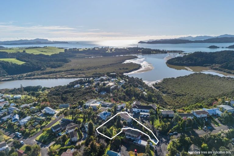 Photo of property in 10 Goffe Drive, Haruru, 0204