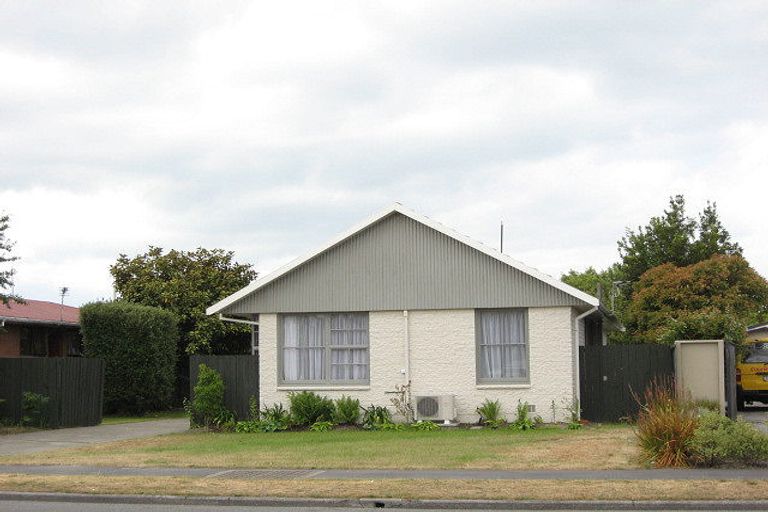 Photo of property in 461 Mairehau Road, Parklands, Christchurch, 8083