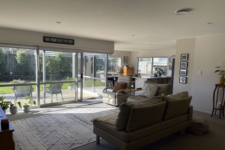 Photo of property in 4 Butterworth Crescent, Papamoa Beach, Papamoa, 3118