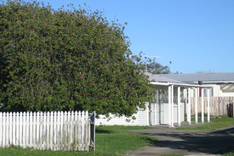Photo of property in 20 Mazengarb Road, Paraparaumu Beach, Paraparaumu, 5032