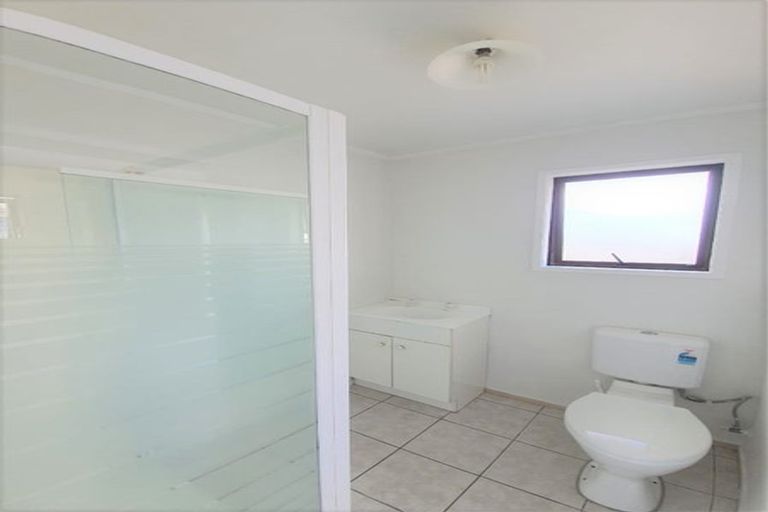 Photo of property in 109 Rathgar Road, Henderson, Auckland, 0610