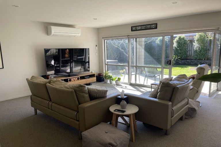 Photo of property in 4 Butterworth Crescent, Papamoa Beach, Papamoa, 3118