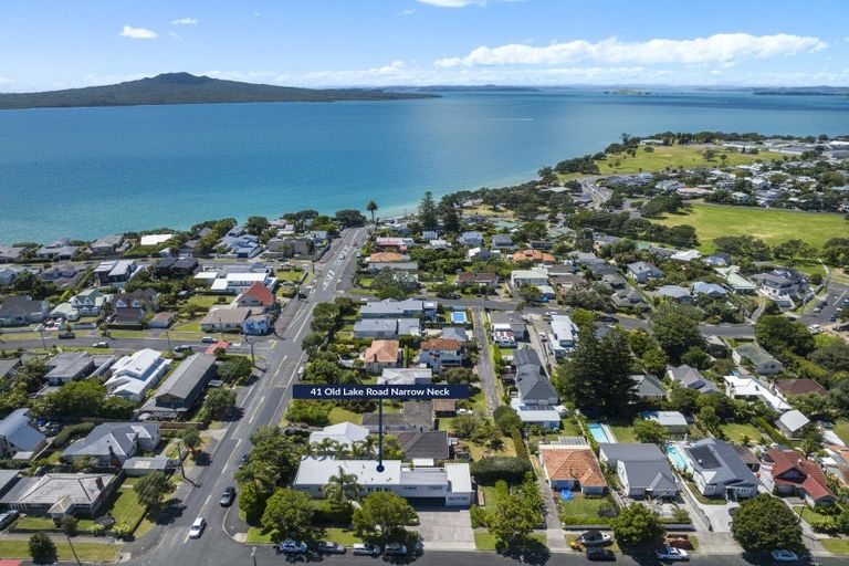 Photo of property in 41 Old Lake Road, Narrow Neck, Auckland, 0624