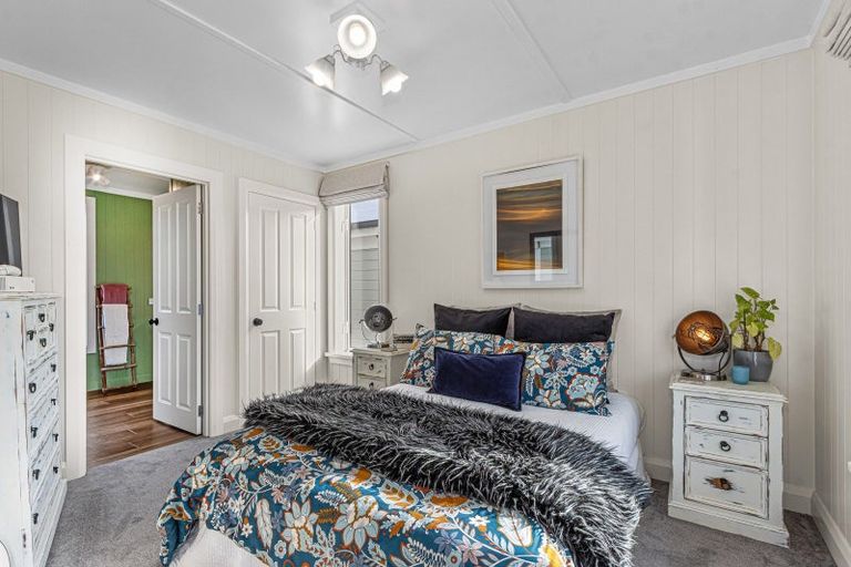 Photo of property in 3 Croydon Street, Woodend, 7610