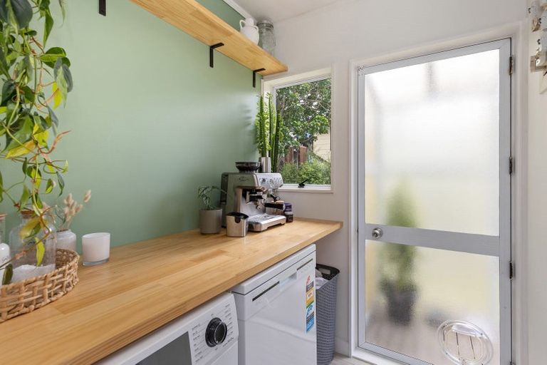 Photo of property in 176 Solar Road, Glen Eden, Auckland, 0602