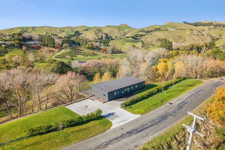Photo of property in 131 Te Mata Peak Road, Havelock North, 4130
