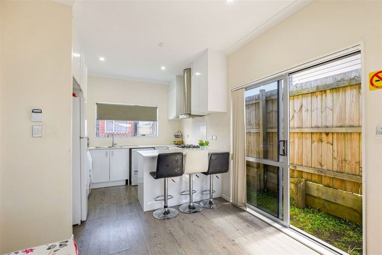 Photo of property in 49a Senator Drive, Manurewa, Auckland, 2105