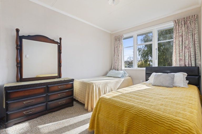 Photo of property in 22 Benmore Avenue, Cloverlea, Palmerston North, 4412