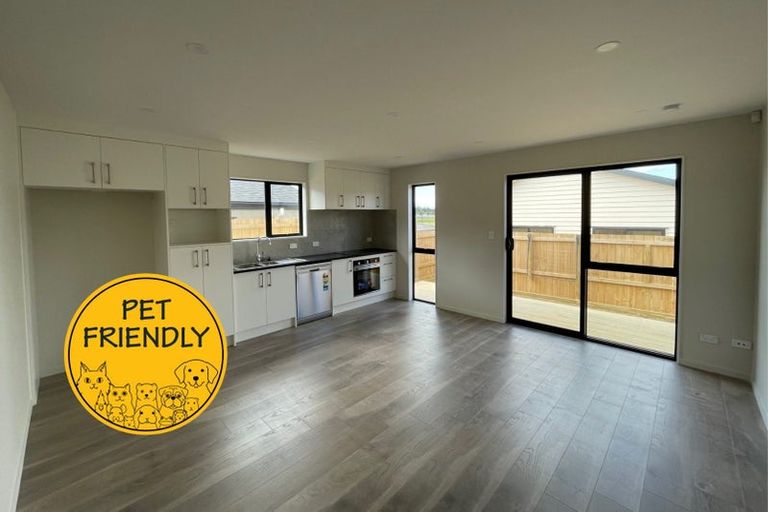 Photo of property in 6a Cronshaw Road, Karaka, Papakura, 2113