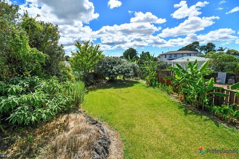 Photo of property in 24 Lynette Place, Mangere, Auckland, 2022